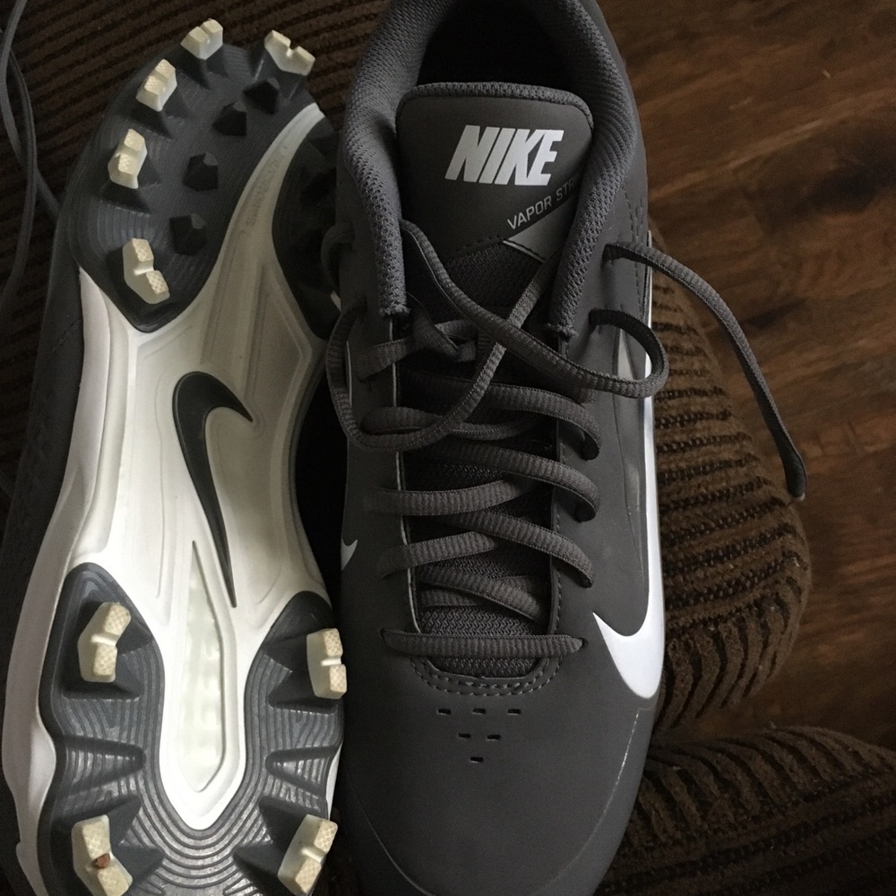 - Men’s Cleats